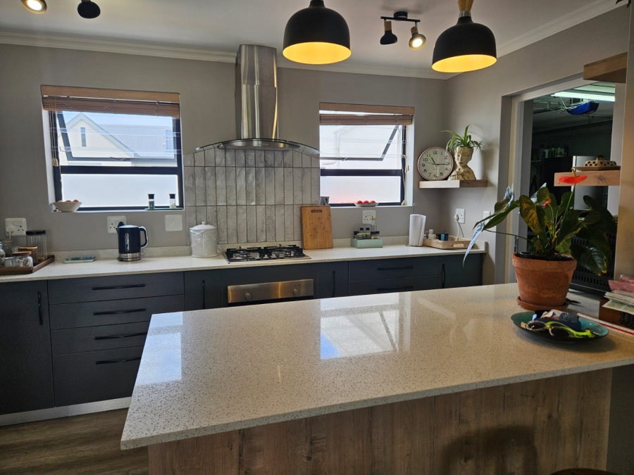 3 Bedroom Property for Sale in Stilbaai Wes Western Cape